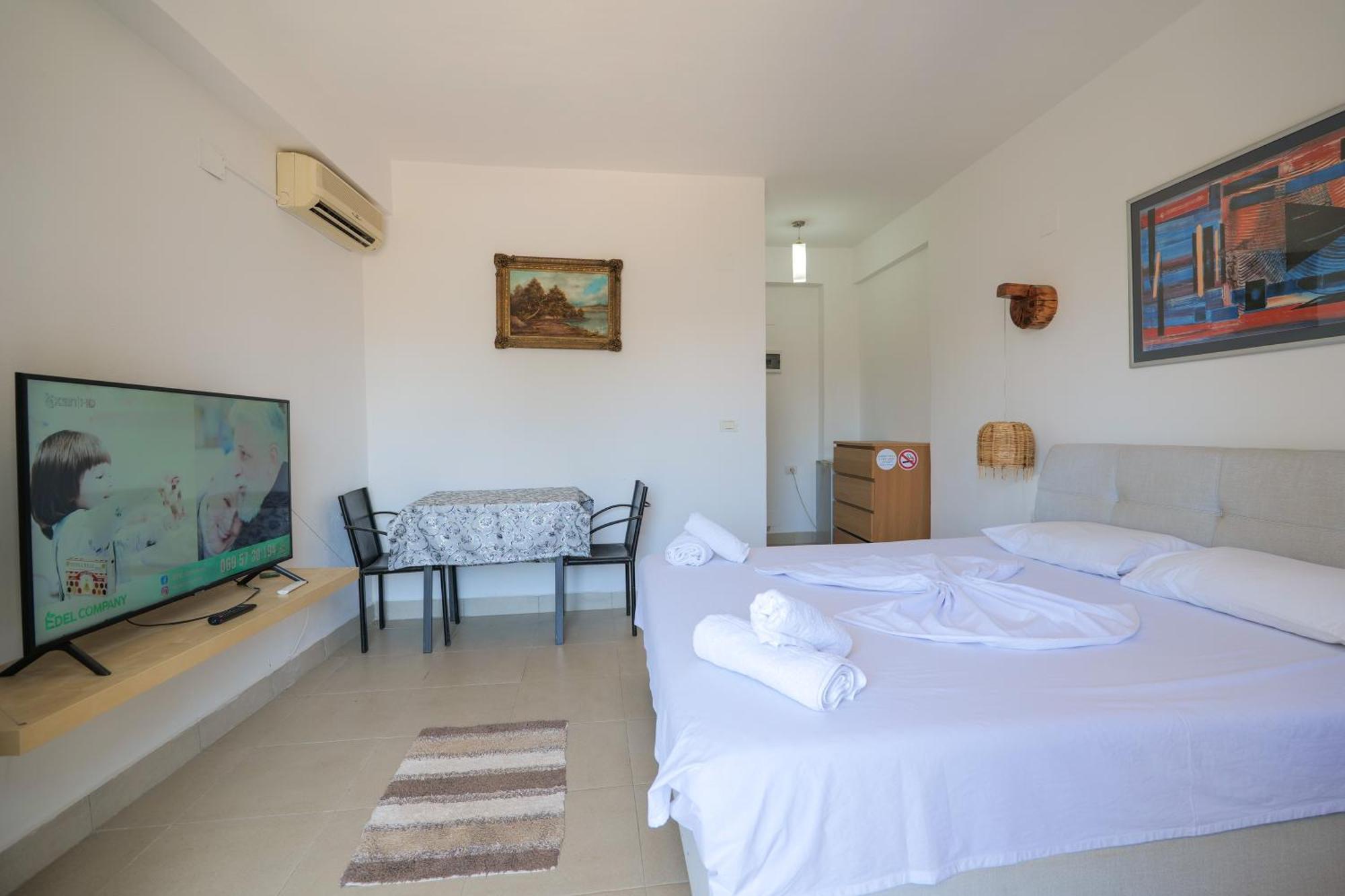 Garden Villa Lake Side & Glamping Ksamil Zewnętrze zdjęcie