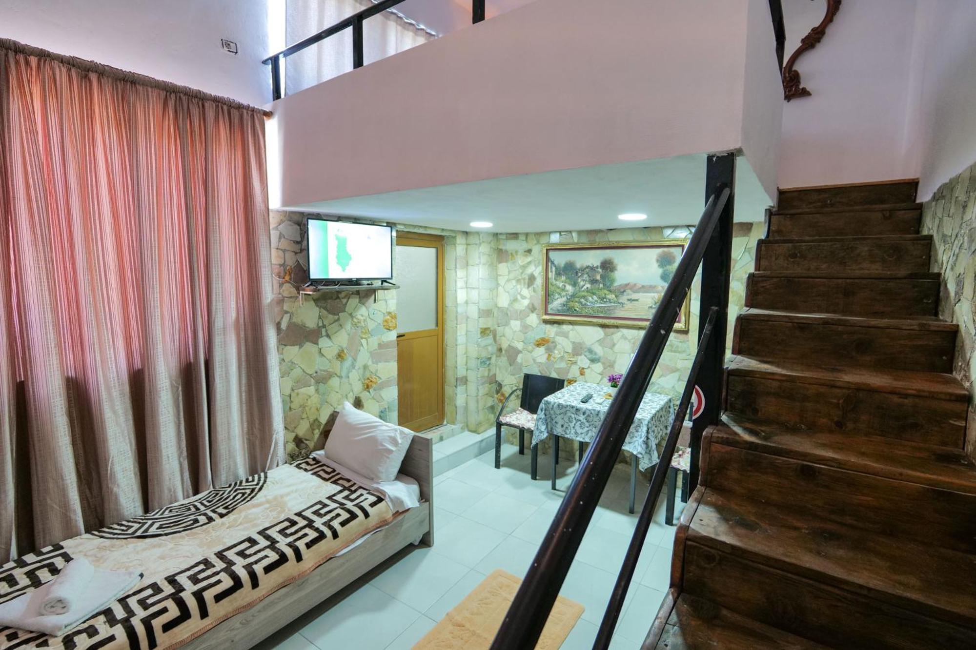 Garden Villa Lake Side & Glamping Ksamil Zewnętrze zdjęcie