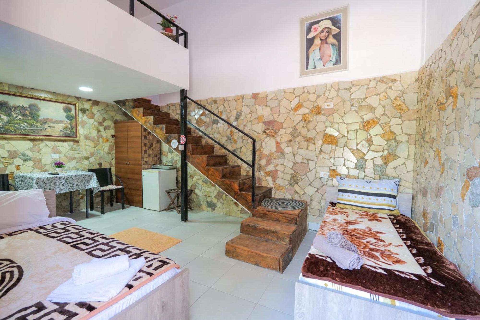 Garden Villa Lake Side & Glamping Ksamil Zewnętrze zdjęcie