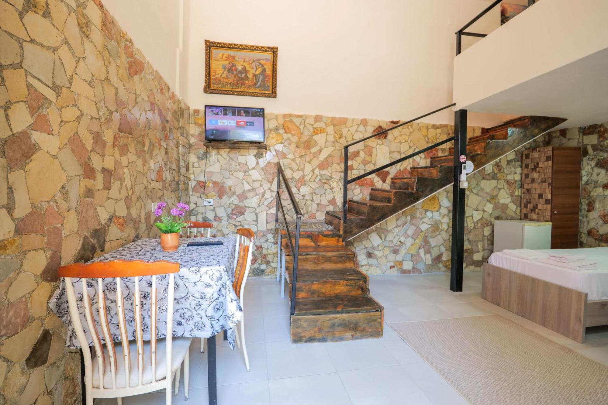 Garden Villa Lake Side & Glamping Ksamil Zewnętrze zdjęcie