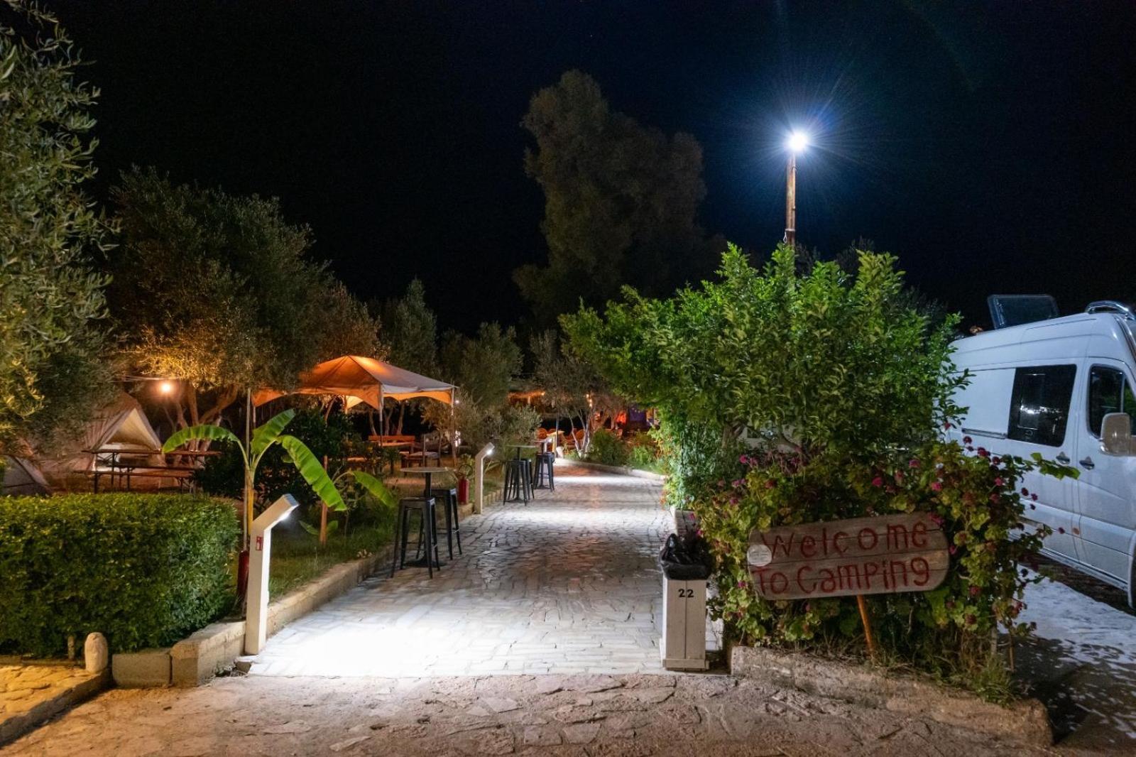 Garden Villa Lake Side & Glamping Ksamil Zewnętrze zdjęcie