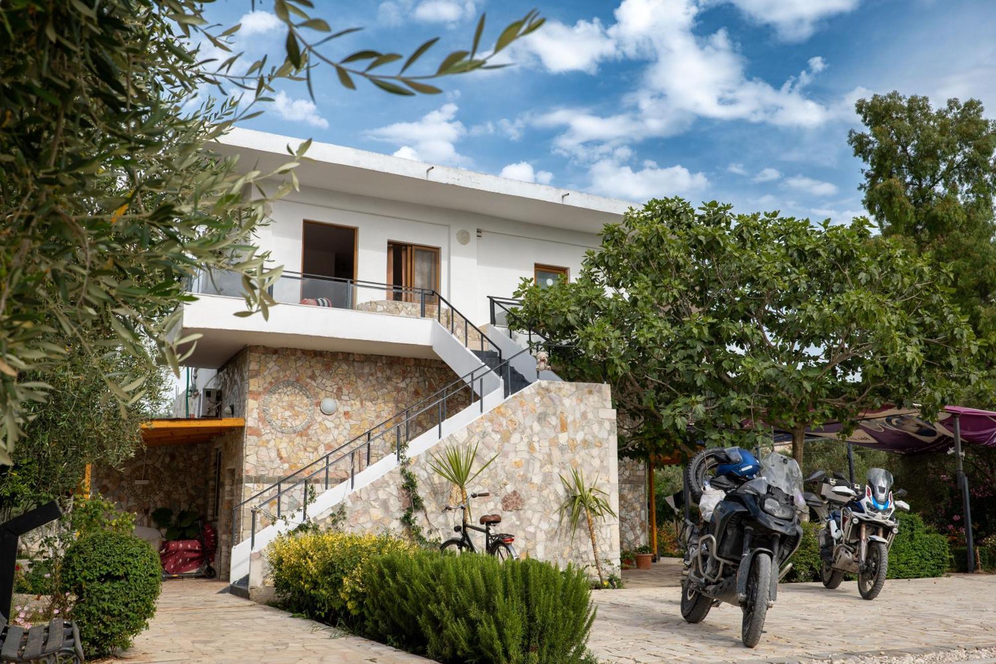 Garden Villa Lake Side & Glamping Ksamil Zewnętrze zdjęcie