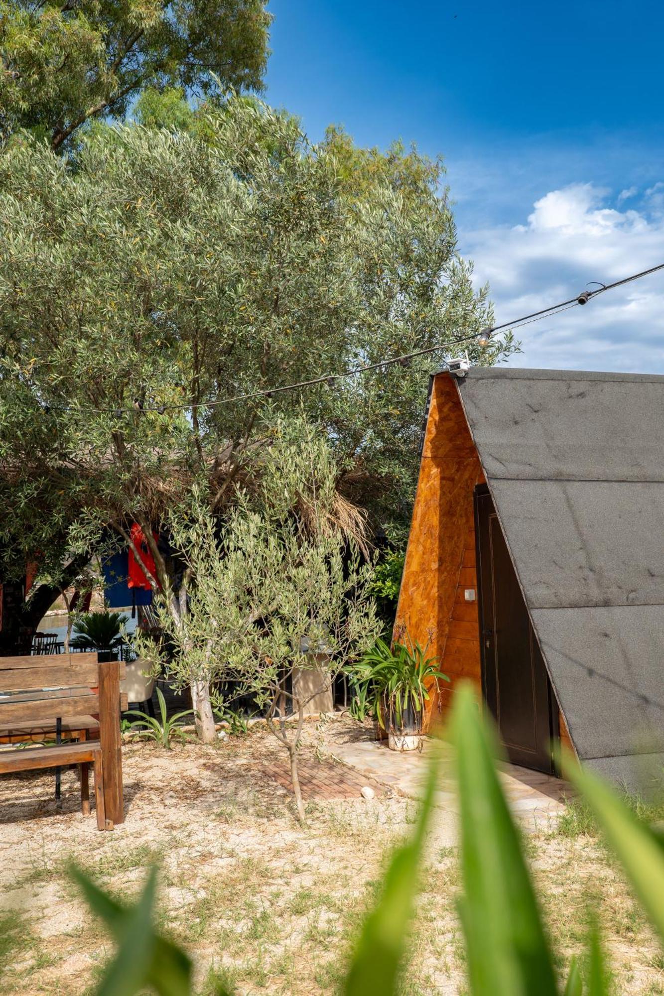 Garden Villa Lake Side & Glamping Ksamil Zewnętrze zdjęcie