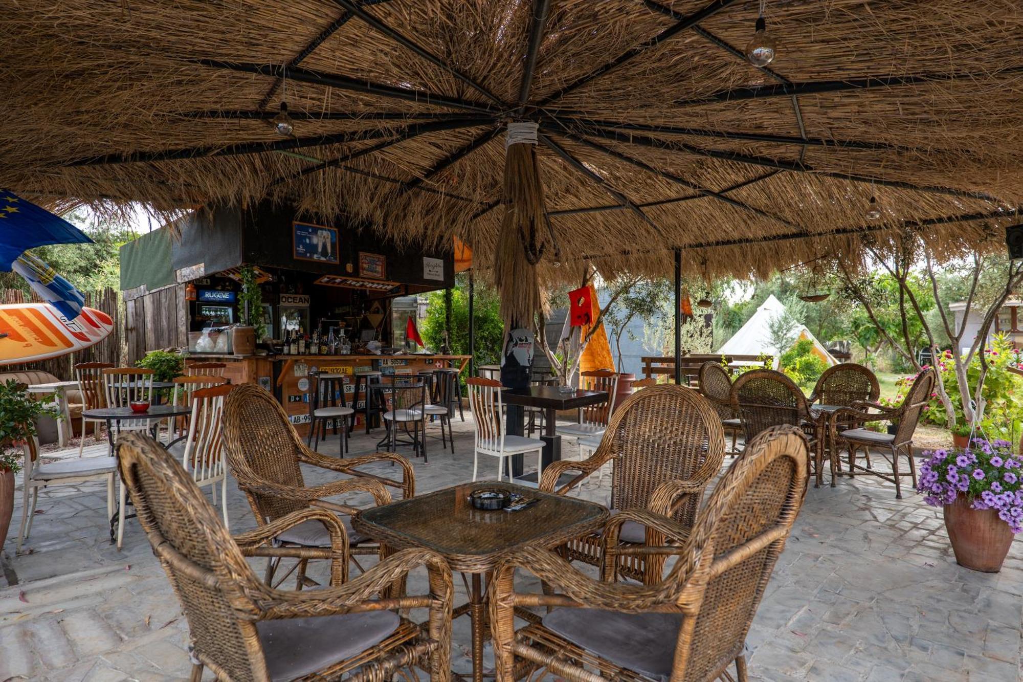 Garden Villa Lake Side & Glamping Ksamil Zewnętrze zdjęcie